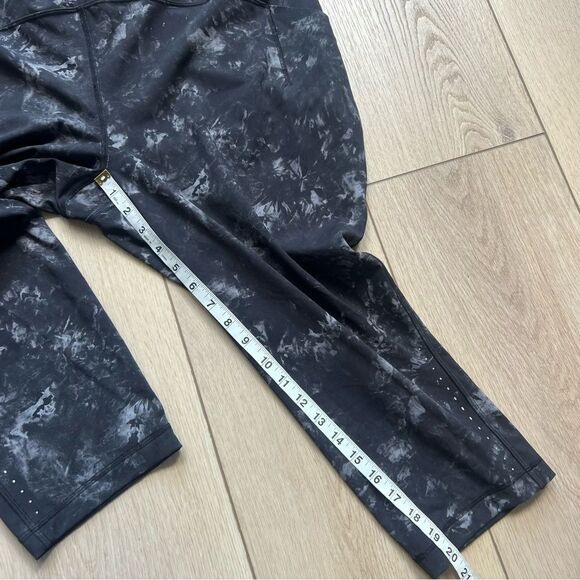 Lululemon Swift Speed High-Rise Crop 21" in Aquila Black Multi Size 20 - Picture 9 of 14